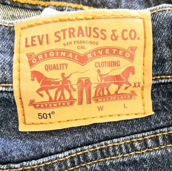 LEVI'S 501 Dark Wash Cut-Off High Rise Jean Shorts size 30 - Picture 3 of 12